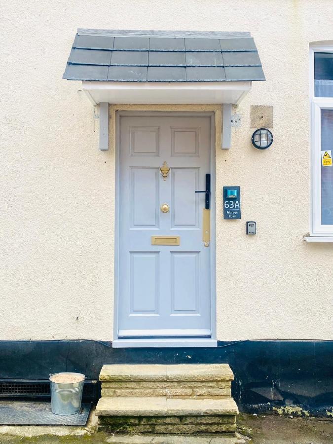 2 Bed Town Centre Nr Theatre Free Park Wi-Fi & Garden Apartman Aylesbury  Kültér fotó